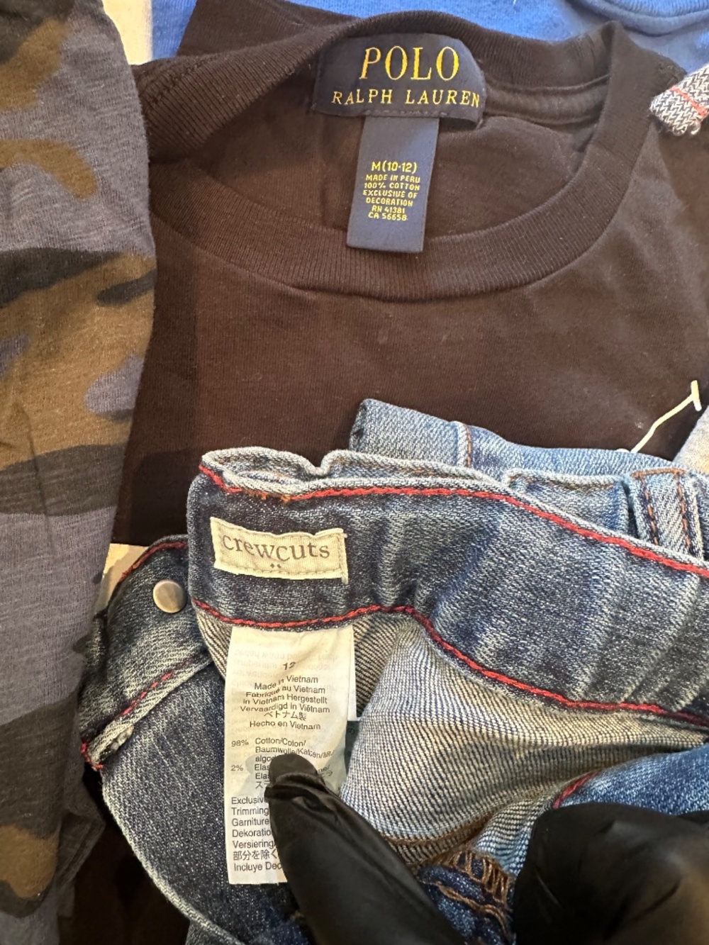 Boys 8-Piece Outfit Bundle – Polo, Crewcuts, Gap + Jeans & Joggers - Picture 7 of 8